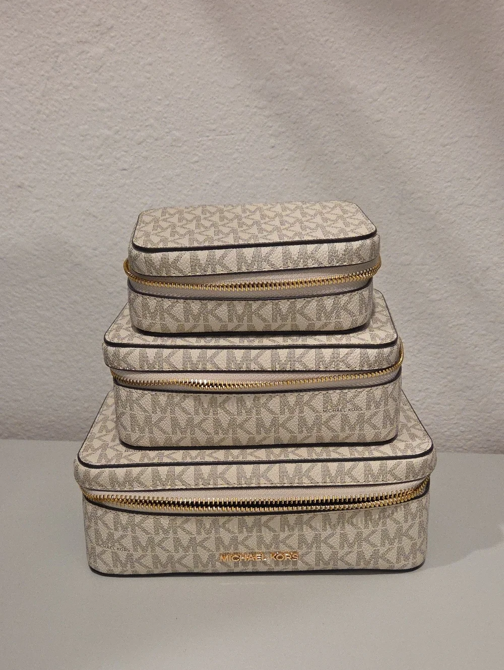 Michael Kors Signature Logo Travel Jewelry Case Set in Vanilla